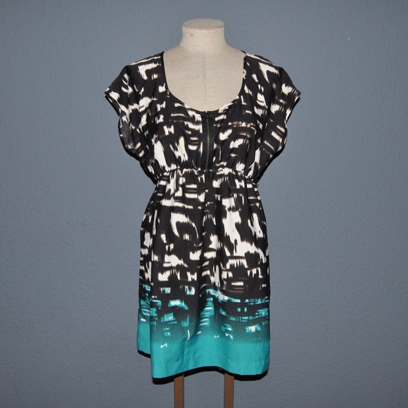 Motherhood Maternity Tops - MOTHERHOOD Maternity Abstract Print Top sz M